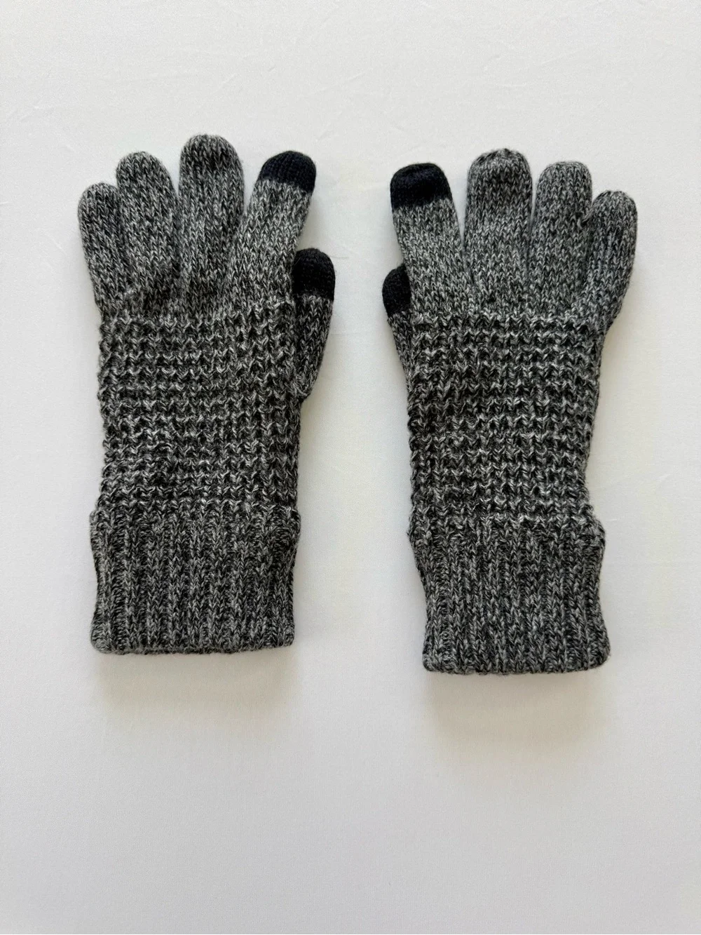 Express Gray Touchscreen Knit Gloves with Black Tip Accents